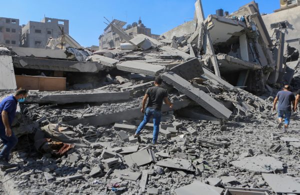 Жетілген шлюха қалың әтештен алады